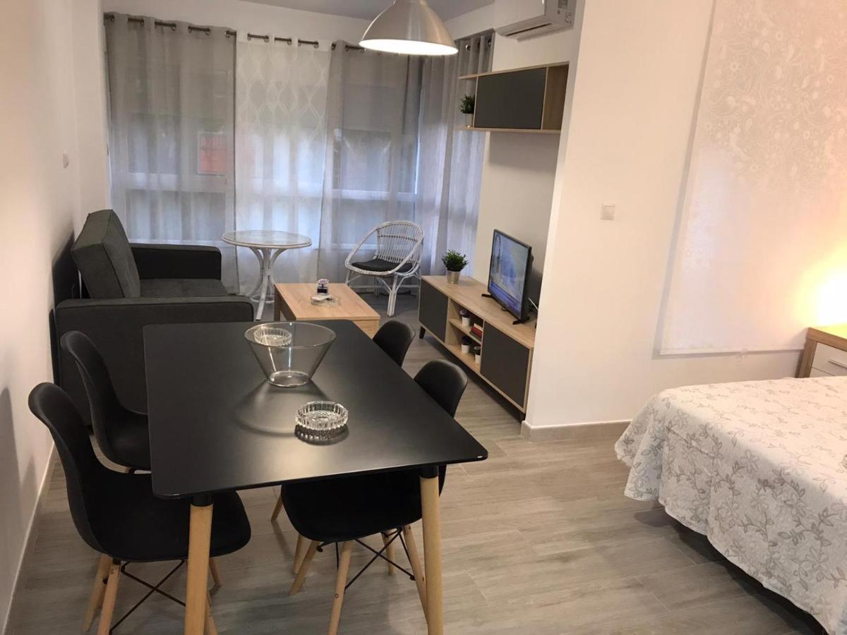 Apartamentos Centro Internacional Algarrobo-Costa Bagian luar foto