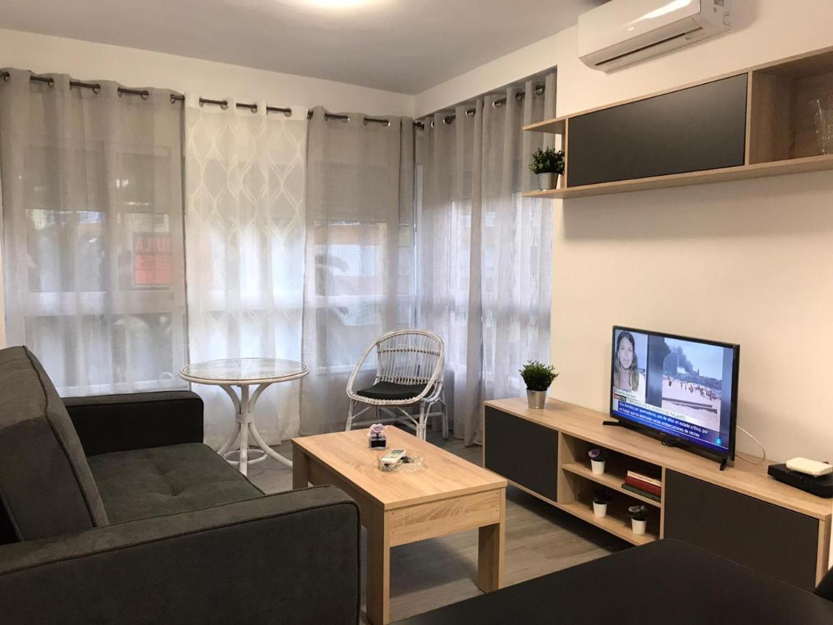 Apartamentos Centro Internacional Algarrobo-Costa Bagian luar foto